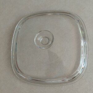 8 x 8 square casserole lid.  Fits Corningware 2 and 3 quart dishes.